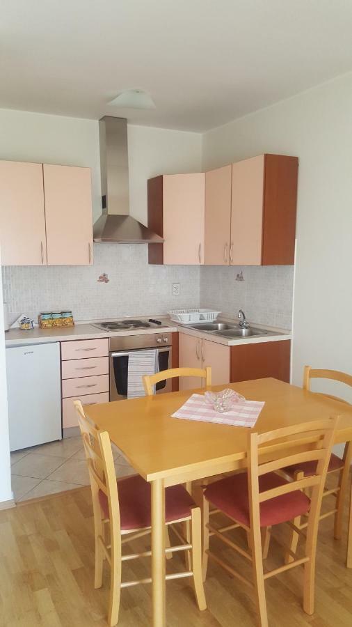 Apartments Barbara Podhum ภายนอก รูปภาพ